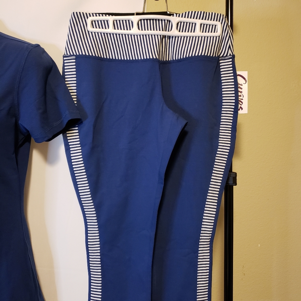 *Pacific SS V-Neck and Atlantic Navy Blue Capri - Picture 4 of 7